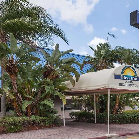 Days Inn By Wyndham West Palm Beach Luaran gambar