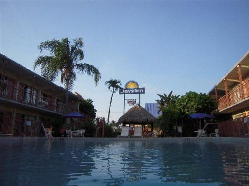 Days Inn By Wyndham West Palm Beach Luaran gambar