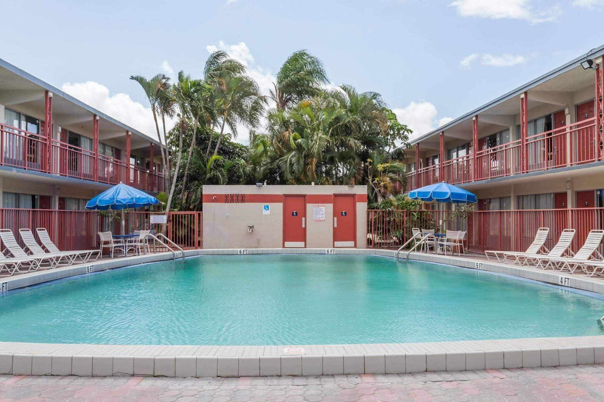 Days Inn By Wyndham West Palm Beach Luaran gambar