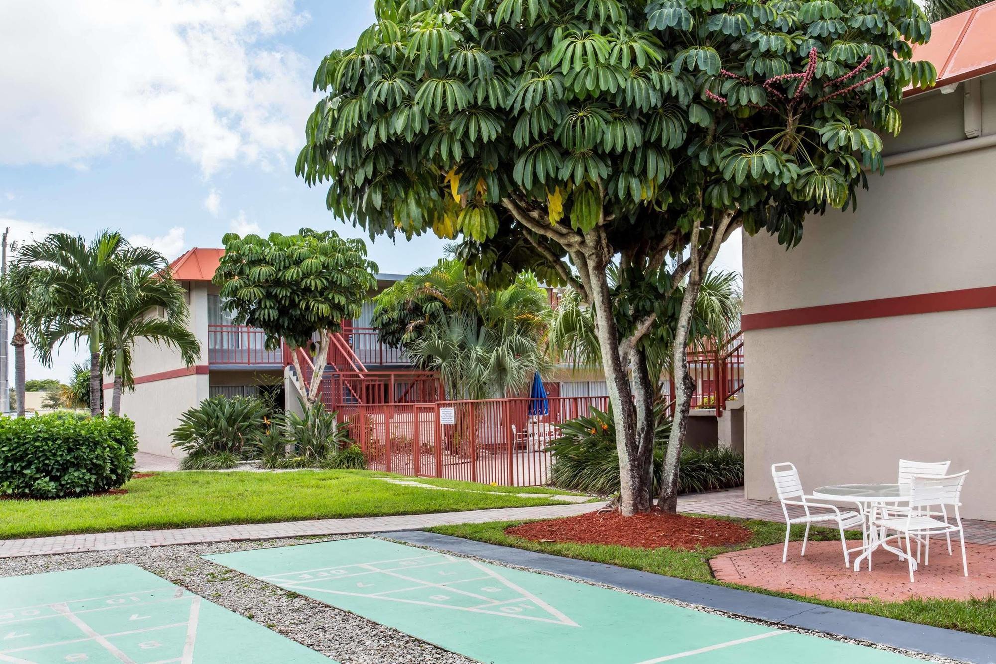 Days Inn By Wyndham West Palm Beach Luaran gambar